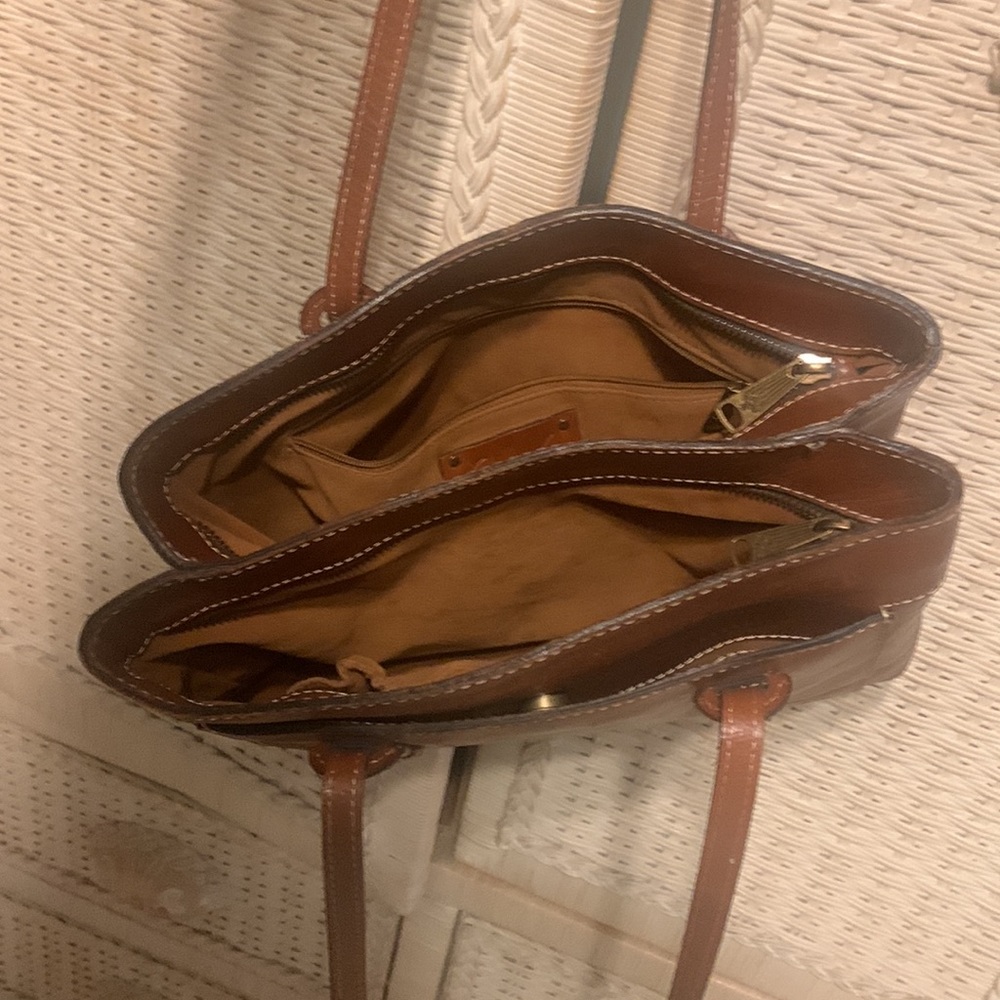 Patricia Nash Leather Shoulder Bag - Picture 6 of 9